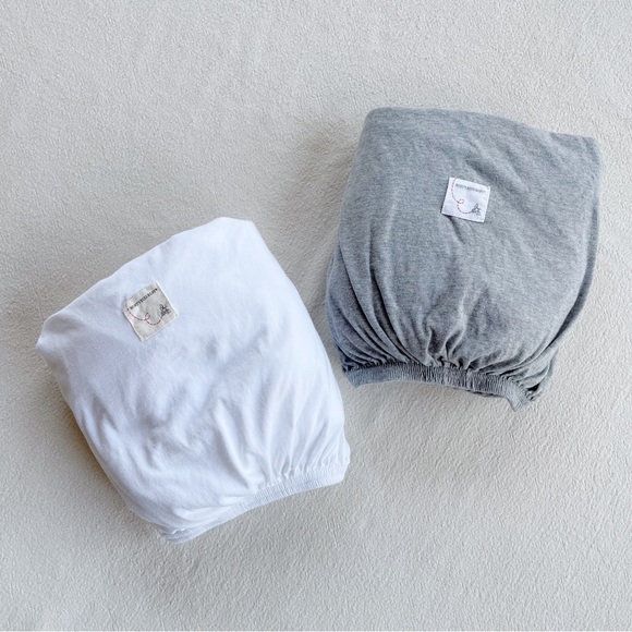 Burt’s Bees Baby | 2 Organic Cotton Fitted Crib Sheets in Grey & White - Picture 1 of 13